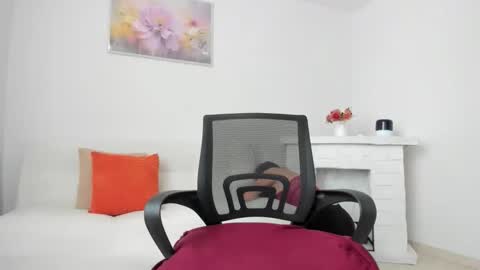 conie28  online show from March 10, 6:56 pm