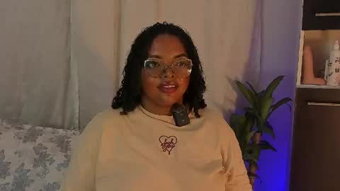 conielaurenth online show from May 18, 4:07 am