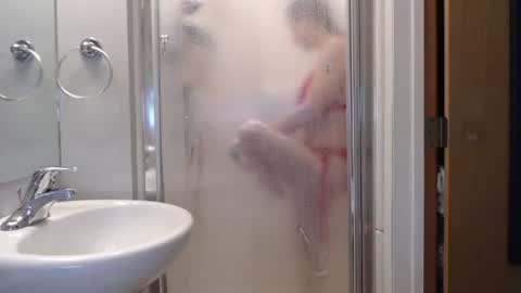 ANR Mommy online show from October 25, 1:30 pm