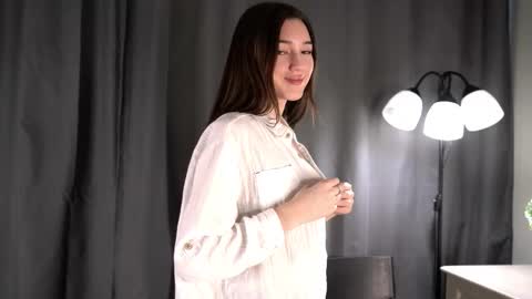 Ellie online show from March 21, 8:19 am