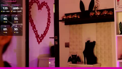 Ginger The Cringer online show from October 5, 1:38 pm