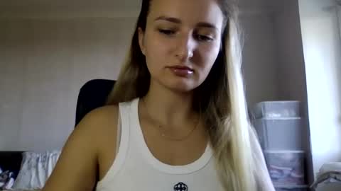 cora_fora online show from September 15, 7:27 am