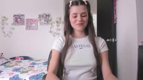 Coraline uwu     Bienvenidos al dulce mundo de Coraline    Hola amores soy Coraline  Una chica  tierna juguetona online show from February 16, 5:13 pm