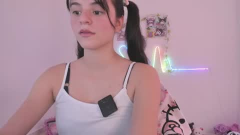 Coraline uwu     Bienvenidos al dulce mundo de Coraline    Hola amores soy Coraline  Una chica  tierna juguetona online show from June 25, 2:29 pm