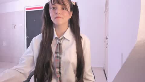 Coraline uwu     Bienvenidos al dulce mundo de Coraline    Hola amores soy Coraline  Una chica  tierna juguetona online show from April 16, 5:56 pm