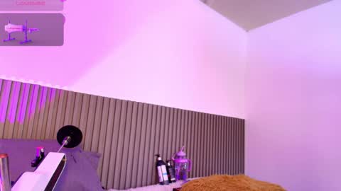 I am coral  online show from March 13, 12:50 pm