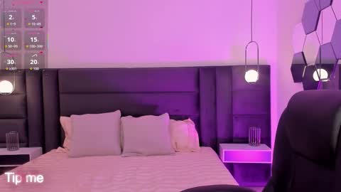 Corinne Russo online show from November 20, 3:51 am