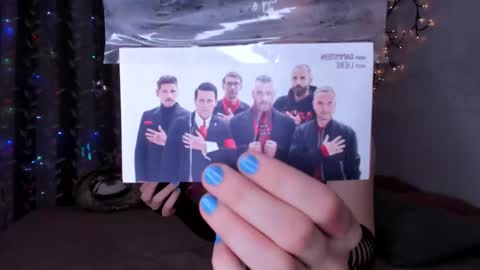 Alice online show from October 22, 1:05 pm