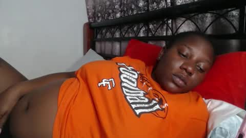 Erykah online show from October 31, 7:29 pm