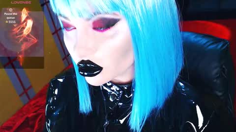 Roxy online show from March 8, 2:32 pm