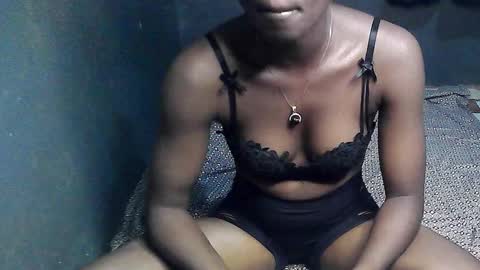 creamyxsugar online show from February 11, 5:47 pm