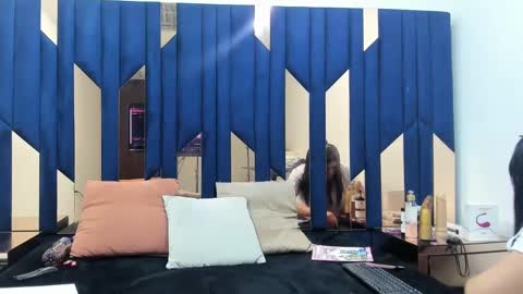 Criistaal   online show from February 21, 4:40 am