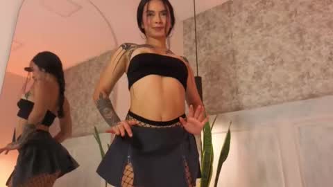 Cristal  online show from December 15, 1:49 pm