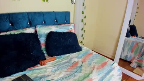 cristal walker online show from September 10, 1:44 pm