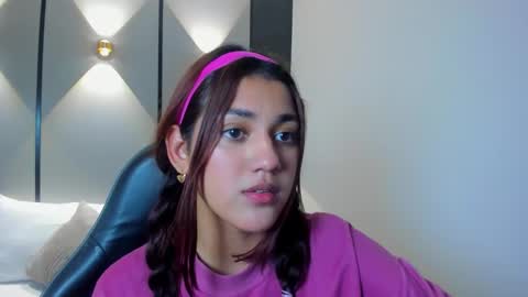 C R I S T I N online show from March 28, 7:35 pm