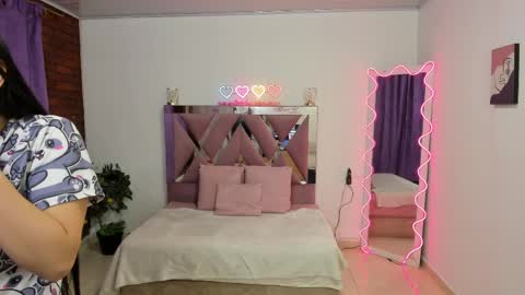 cristy_tay online show from April 11, 11:36 am