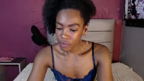 cruzsofia_res online show from August 5, 4:08 am