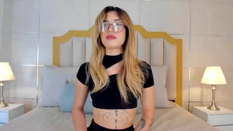 Crystal Rose  online show from February 18, 11:42 am