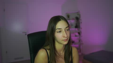 Crystalbrunette18 online show from April 8, 6:10 pm