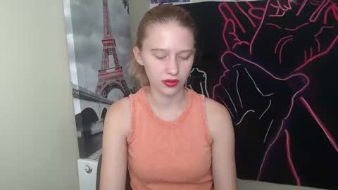 Stella online show from September 25, 12:15 pm