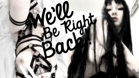 Sasha    Make me moan with patterns   good music here  online show from February 7, 11:25 am