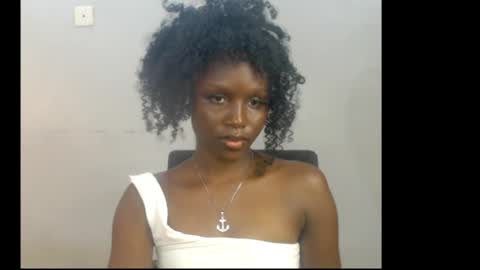 sophie online show from April 12, 7:55 am