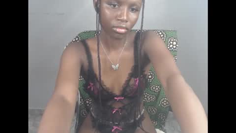 Snapshot of cum_ebony_xsecret chatting on October 3, 8:30 am sophie online show from October 3, 8:30 am