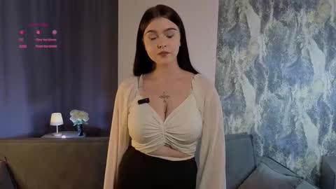 Lily online show from November 2, 1:03 pm