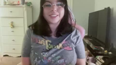 Emmie online show from January 13, 2:06 am