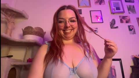 Cate online show from February 7, 3:32 am