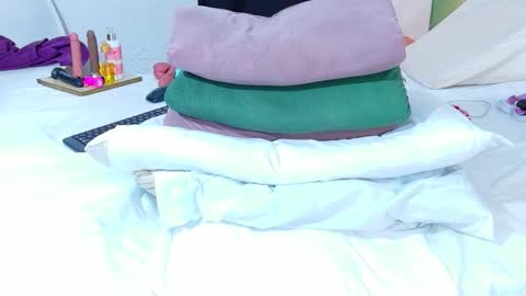 Danna online show from March 11, 7:05 pm