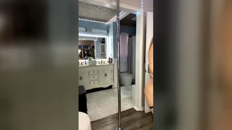 curvyfunlover online show from February 20, 4:30 pm