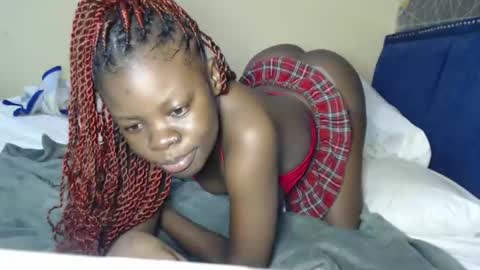 curvyjoan online show from February 25, 9:19 am