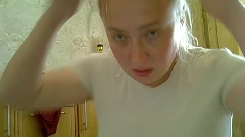 Curvy online show from June 3, 11:44 am