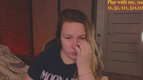 Snapshot of cute_darina chatting on January 28, 1:39 am Everyday stream in the same time online show from January 28, 1:39 am