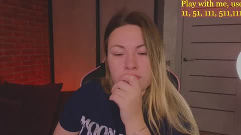 Snapshot of cute_darina chatting on January 23, 1:30 am Everyday stream in the same time online show from January 23, 1:30 am