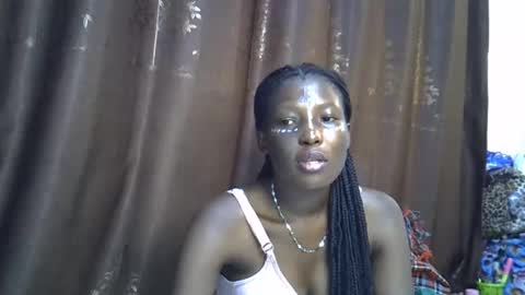 cute_emmy1 online show from October 31, 1:37 pm