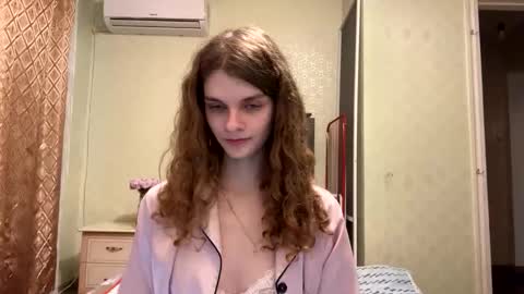 Snapshot of cute_kitte chatting on October 23, 7:09 pm cute_kitte online show from October 23, 7:09 pm
