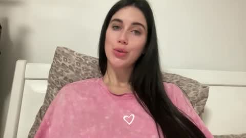 cute_kriss94 online show from October 31, 4:33 pm