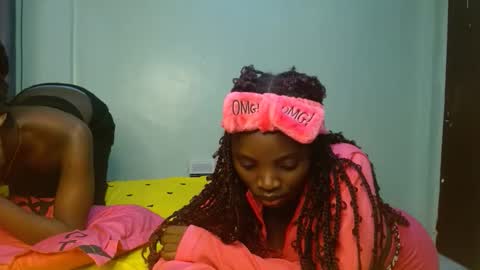 cute_lorna online show from April 17, 11:40 pm