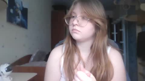 Veronica online show from March 5, 2:34 pm