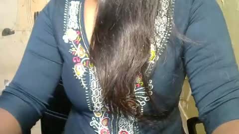 alia online show from April 25, 1:52 am