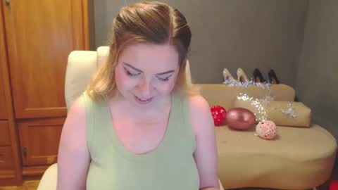 cute_phoenix online show from April 22, 7:00 pm