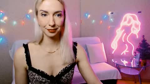 cute_smile_shy online show from December 20, 9:52 pm