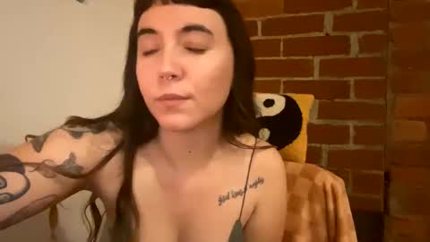 Snapshot of cuteballoons chatting on January 15, 12:30 am CuteBalloons online show from January 15, 12:30 am