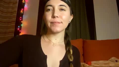 Snapshot of cuteballoons chatting on January 5, 9:57 pm CuteBalloons online show from January 5, 9:57 pm