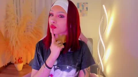 Zoe  online show from November 12, 4:43 am