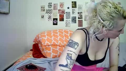 Bella online show from November 12, 3:26 am