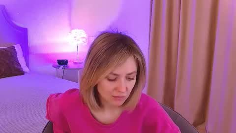 cutemirage online show from November 24, 2:52 pm