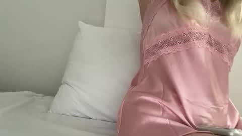 Call me cutie online show from April 9, 2:11 pm